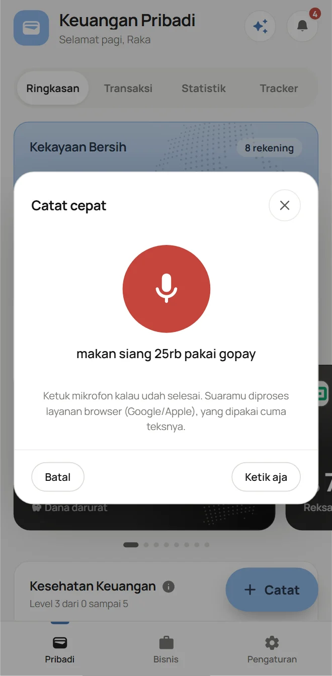 Catat cepat di CashFlowOS saat merekam suara: tombol mikrofon merah dan kalimat makan siang 25rb pakai gopay yang kedengeran. Data contoh.